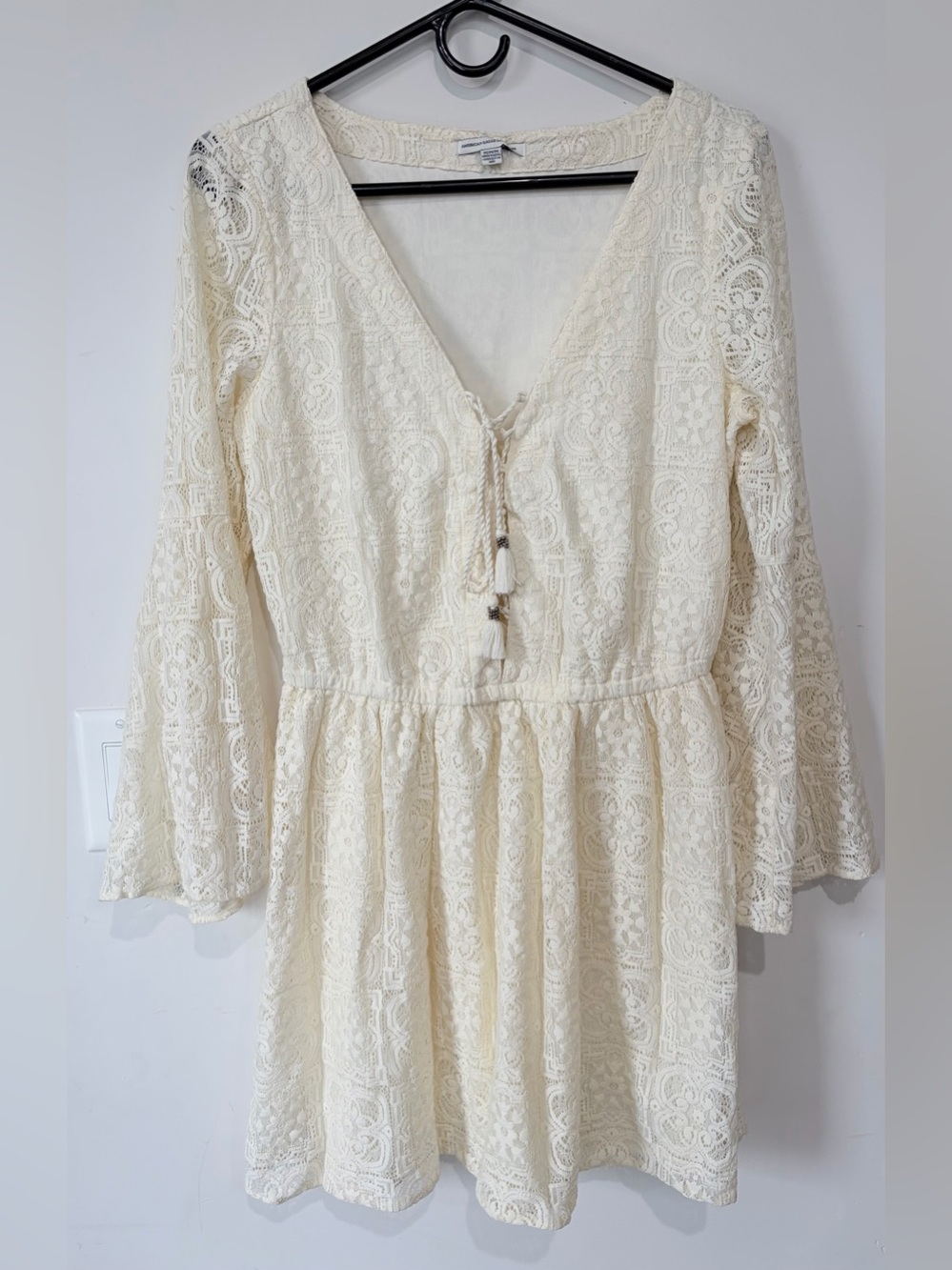 Boho style American Eagle lace dress with wide arms